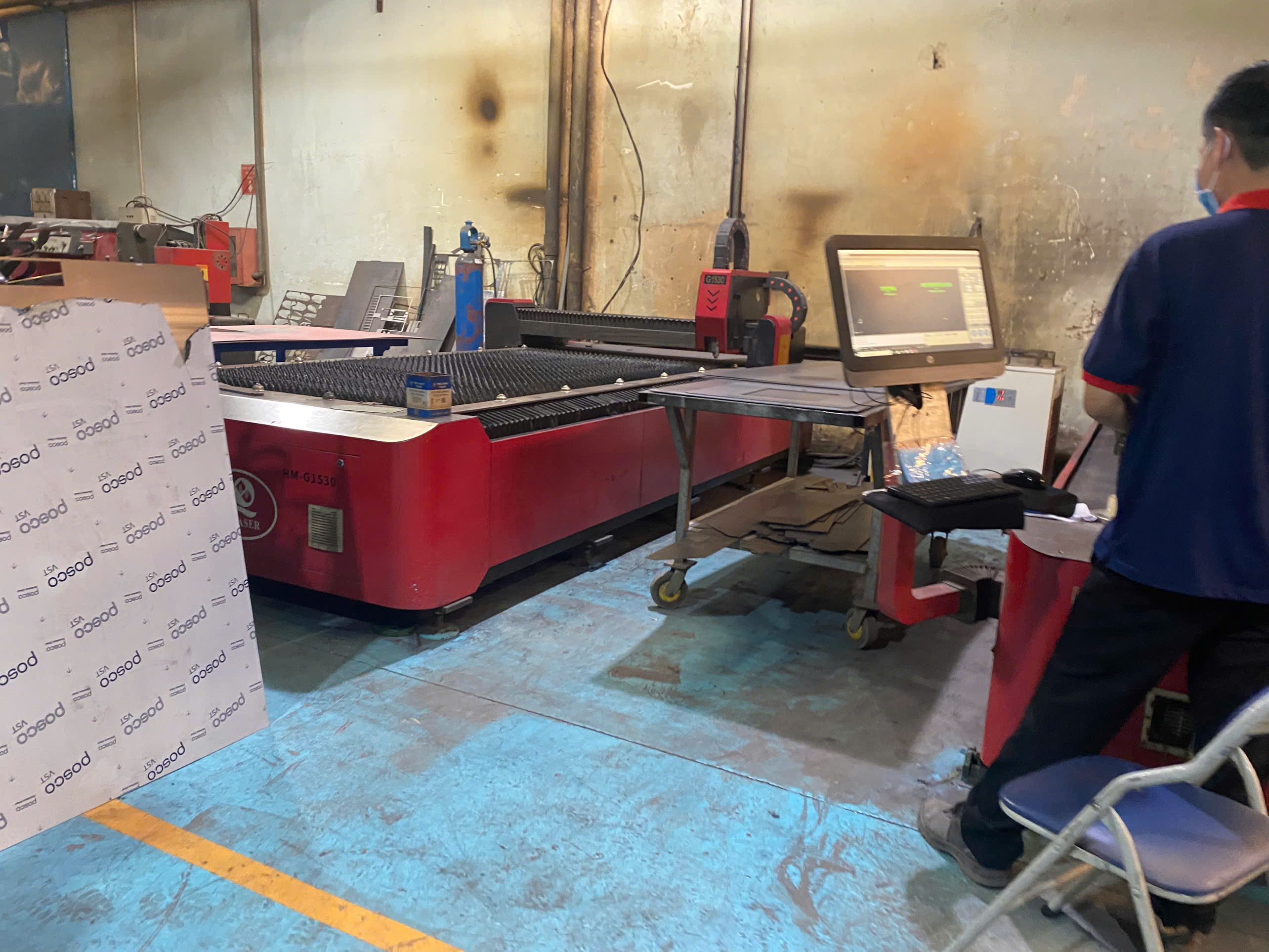 Laser cutting machine 1.jpg